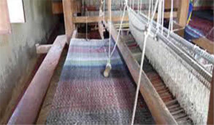 कोरोना: कुटीर उद्योग में लगे सैकड़ों परिवार संकट में