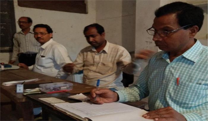 यूपी: मतदान आज पर पर्ची में मतदान का दिन गुरूवार दर्ज