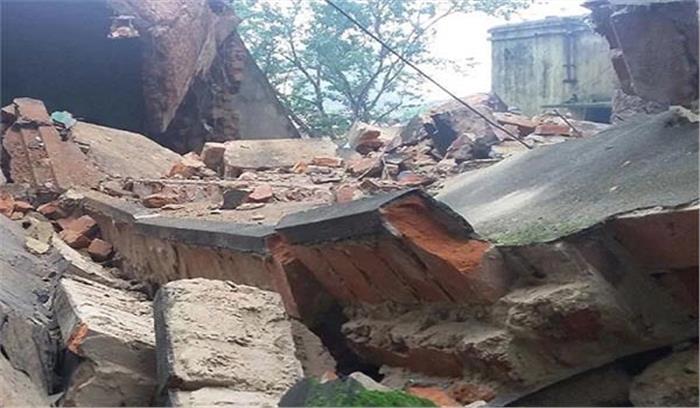 बदायूं में दीवार के ढह जाने से 30 लोग घायल,08 की हालत गम्भीर