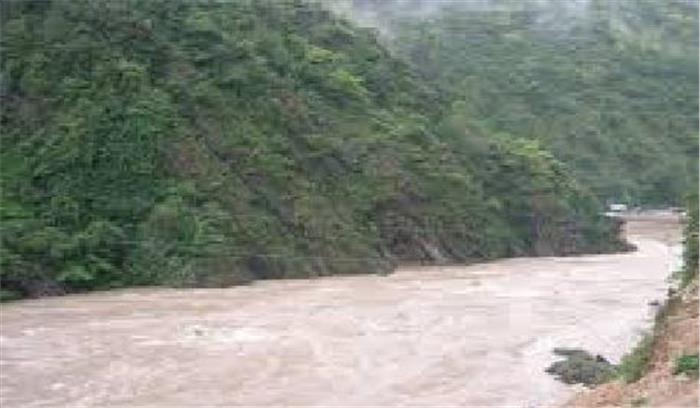 उत्तराखंड: अलकनंदा नदी में डूबी बुलेरो, 2 की मौत