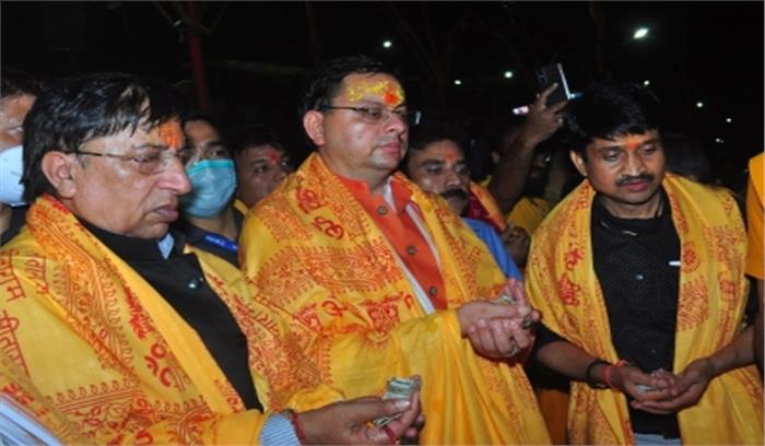 उत्तराखंड के मुख्यमंत्री पुष्कर धामी पहुंचे अयोध्या, किए रामलला और हनुमानगढ़ी के दर्शन