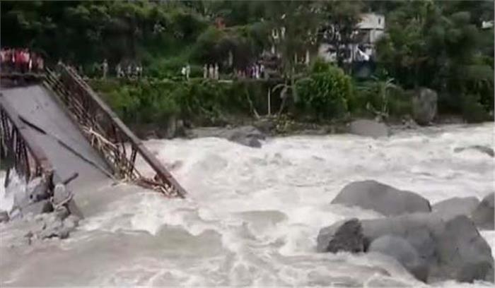 उत्तराखंड में भारी बारिश और बाढ़ से अब तक 59 लोगों की मौत