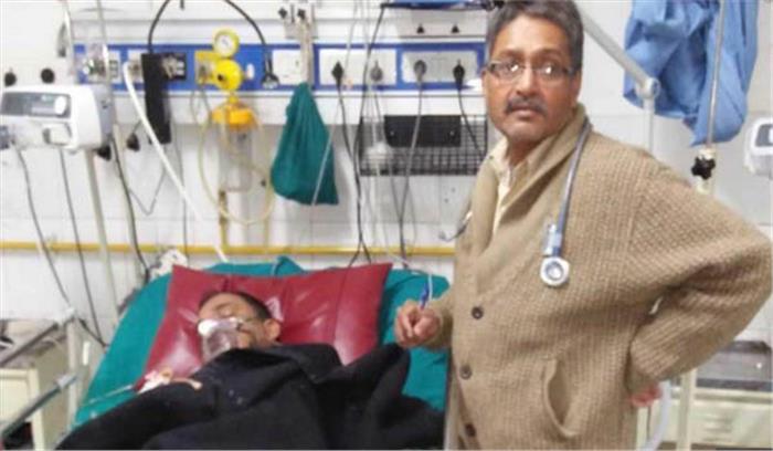 व्यापारी प्रकाश पांडे की मौत के बाद उत्तराखंड में प्रदर्शन व्यापारी प्रकाश पांडे की मौत के बाद उत्तराखंड में प्रदर्शन