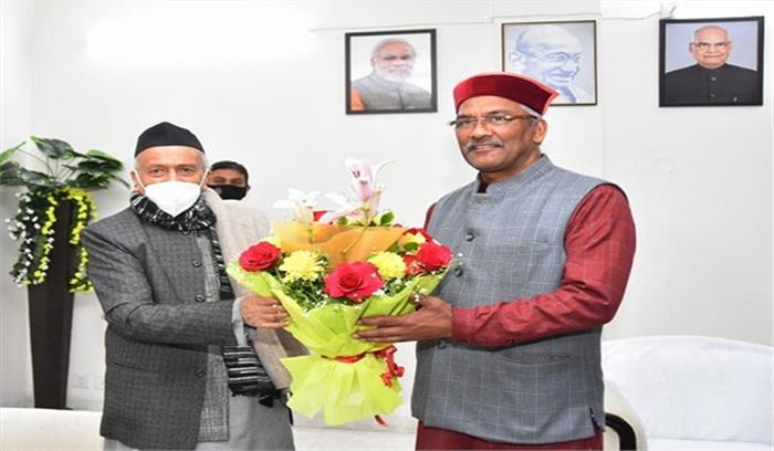 उत्तराखंड आपदा : महाराष्ट्र के राज्यपाल कोश्यारी मुख्यमंत्री रावत से मिले