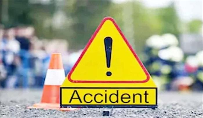 पिथौरागढ़ में वाहन गहरी खाई में गिरा, दो मरे