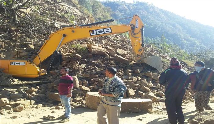 उत्तराखंड में भूस्खलन में मारे गए कश्मीरी मजदूरों के शवों को घर भेजा गया​​​​​​​