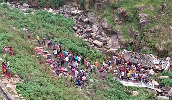 उत्तराखंड बस दुर्घटना में 47 की मौत, नौ घायल