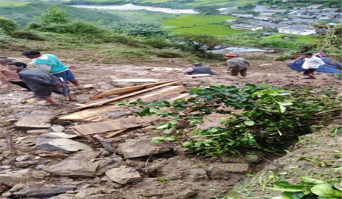 उत्तराखंड में भूस्खलन से मकान ध्वस्त, 3 शवों को निकाला गया