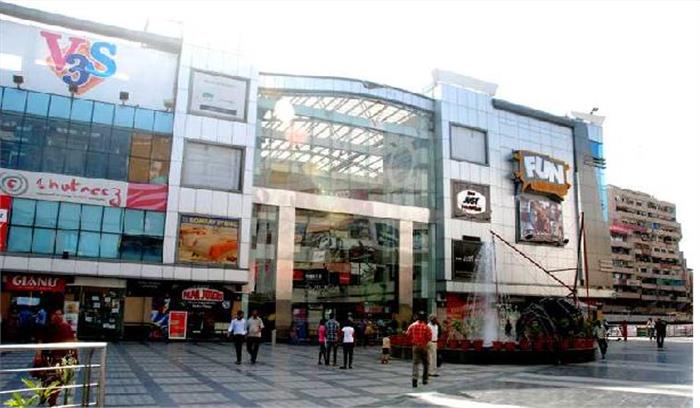 वी3एस मॉल के बाहर व्यक्ति की गोली मारकर हत्या