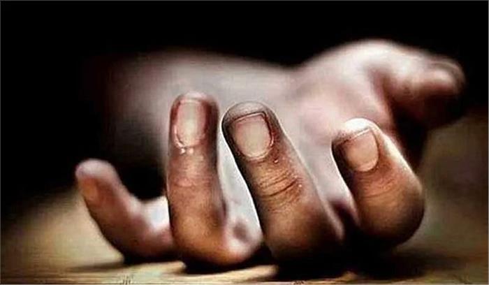 वैशाली में ऑटो रिक्शा के पलटने से 2 लोगों की मौत, 4 घायल वैशाली में ऑटो रिक्शा के पलटने से 2 लोगों की मौत, 4 घायल