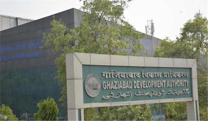 जीडीए ने की कार्रवाई, अवैध निर्माण में बने तीन कमरों को गिराया