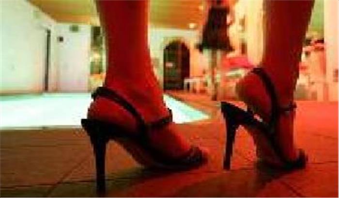 वैश्यावृति के आरोप में दो महिलाएं पकड़ी