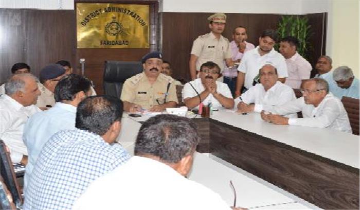 सुरक्षा में आ रही समस्याओं पर किया विचार-विमर्श