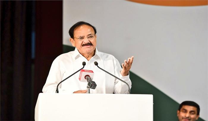 प्रवासी भारतीयों ने देश को गौरवान्वित किया है:  वेंकैया नायडू