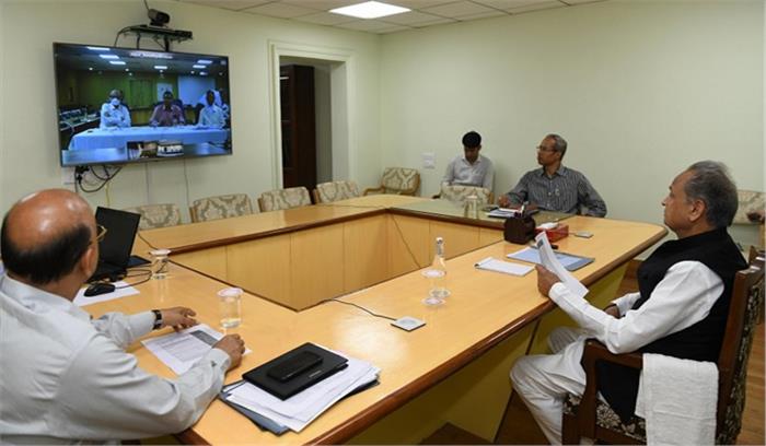 पर्याप्त मात्रा में वेंटिलेटर एवं टेस्ट किट का इंतजाम रखें : गहलोत