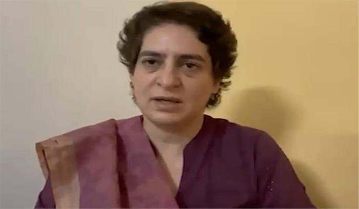 पीड़ित किसानों का दुःख बाँटने ललितपुर पहुंचीं प्रियंका