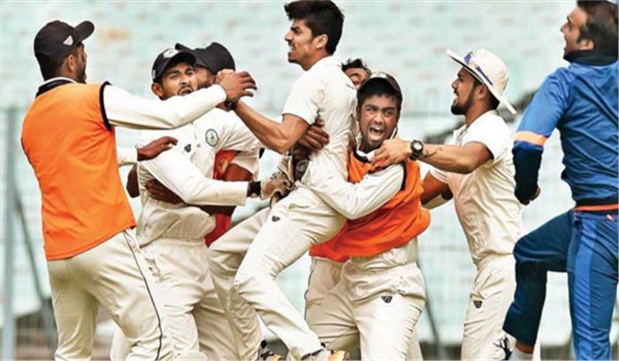 दिल्ली को हराकर विदर्भ ने पहली बार किया रणजी ट्रॉफी खिताब पर कब्जा