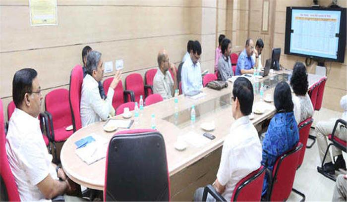 वीडियो कॉन्फ्रेंसिंग से सबंल योजना और राजस्व प्रकरणों की समीक्षा