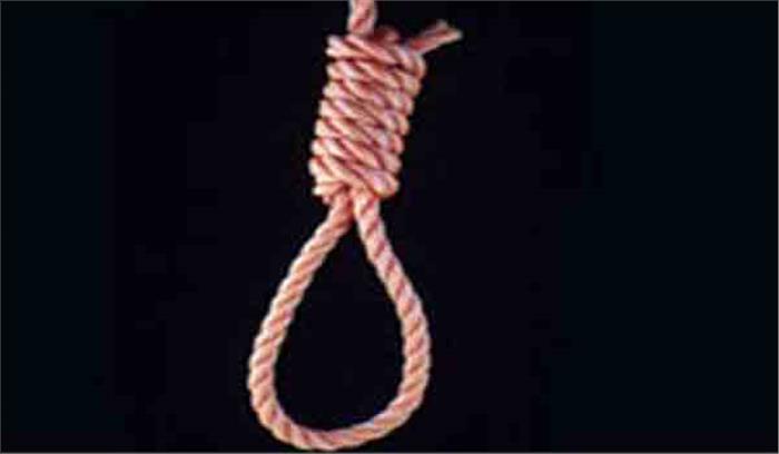 मध्यप्रदेश : बिजली के खंबे से फांसी लगाकर युवक ने दी जान