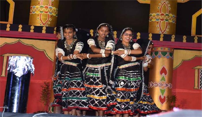 रामलीला से पहले भक्तिमय संगीत से प्रतिभागियों ने बांधा समां