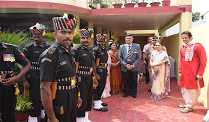 विजय मशाल यात्रा के रायपुर पहुँचने पर विकास उपाध्याय ने किया स्वागत विजय मशाल यात्रा के रायपुर पहुँचने पर विकास उपाध्याय ने किया स्वागत