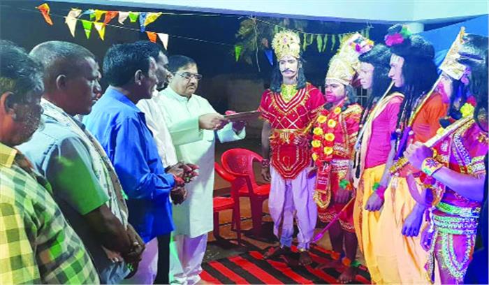 हनुमान ने किया था पहला एयर स्ट्राइक : बजाज