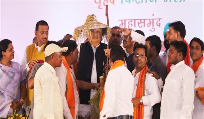 ग्राम गड़बेड़ा में किसान मेला और बोनस तिहार