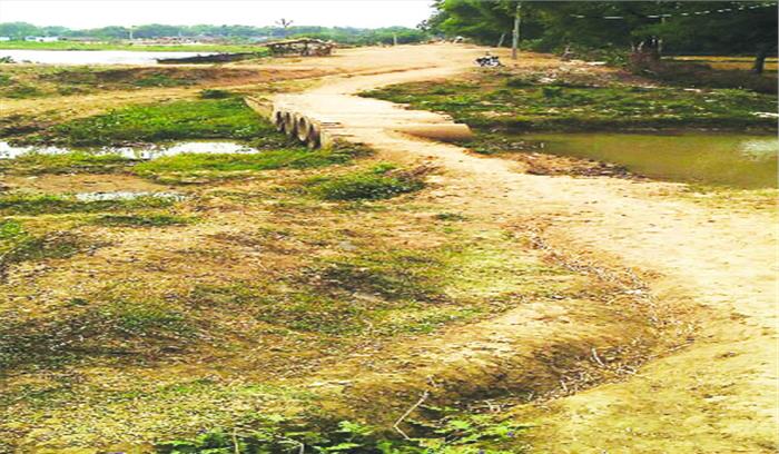 कोतरी नदी पर पुल नहीं बनने से लोगों को परेशानी