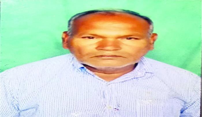 बच्चों को पढ़ाने बेची जमीन अब तीनों बेटे शासकीय सेवा में बच्चों को पढ़ाने बेची जमीन अब तीनों बेटे शासकीय सेवा में