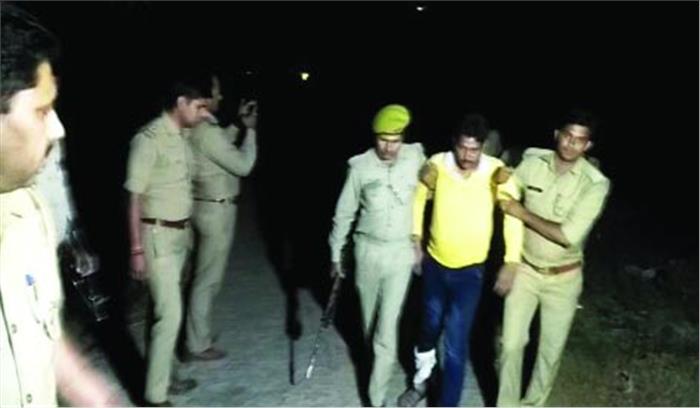 ऑटो लुटेरों को पुलिस ने मुठभेड़ में दबोचा