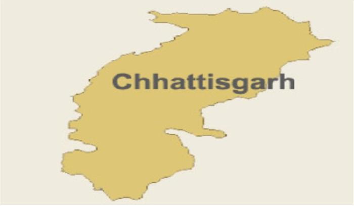 ग्रामीणों को बताए हाथियों के आतंक से बचने के उपाय