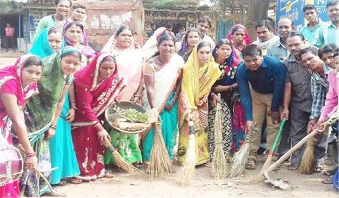 ग्रामीणों  को जागृत कर दिया स्वच्छता का संदेश