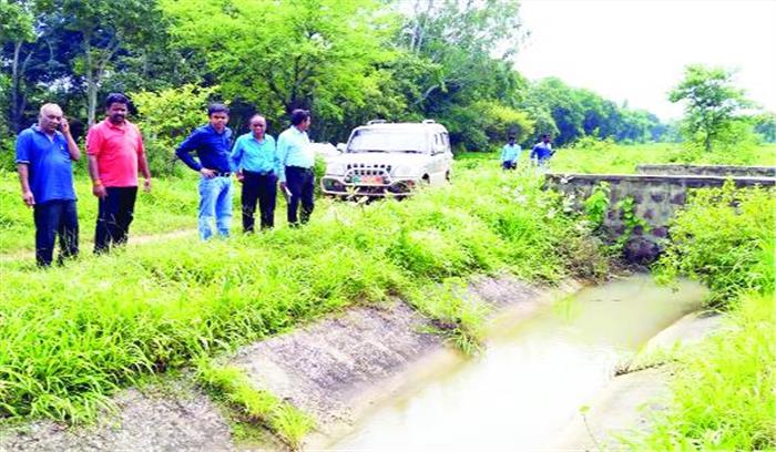नहरों के अंतिम छोर के खेतों में नहीं पहुंच रहा पानी