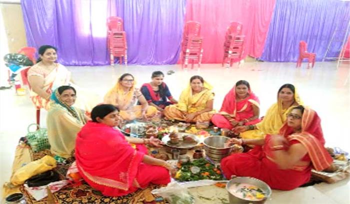 विप्र महिला मंडल ने किया रुद्राभिषेक
