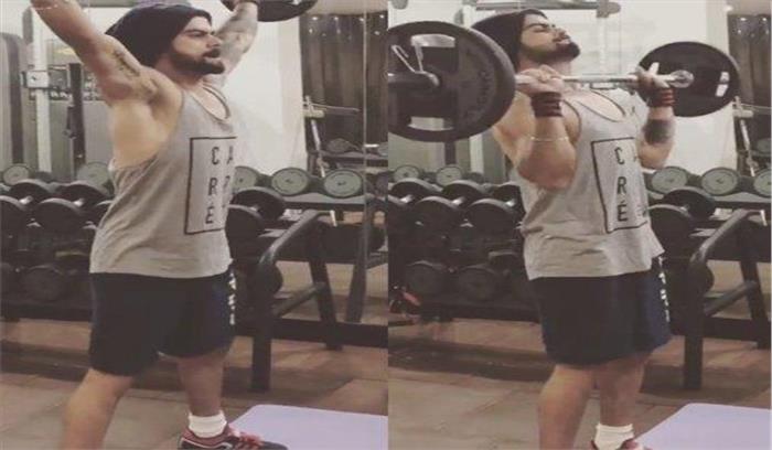 कोहली एण्ड टीम ने हरमनप्रीत को सराहा