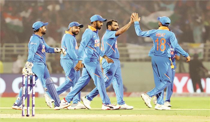 रोहित-राहुल व कुलदीप ने दिलाई बराबरी