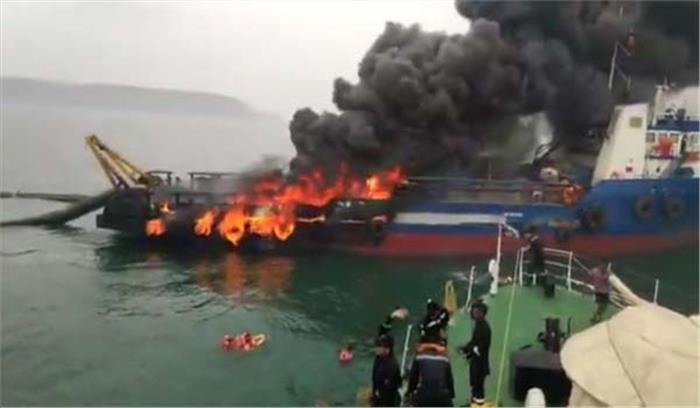 विशाखापट्टनम में तटरक्षक पोत में लगी आग, 1 लापता, 28 कर्मियों को बचाए गए