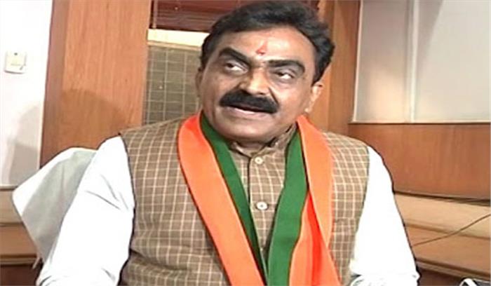 मतदाता निर्भीक होकर मतदान करें : राकेश