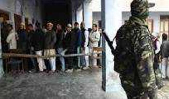 उत्तर प्रदेश : सुरक्षा के कड़े बन्दोबस्त के बीच मतदान शुरू