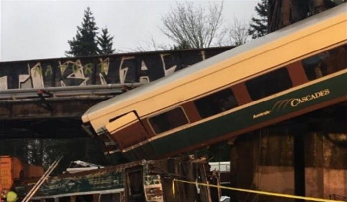 वाशिंगटन रेल दुर्घटना में जांच अधिकारी करेंगे कंडक्टर से पूछताछ