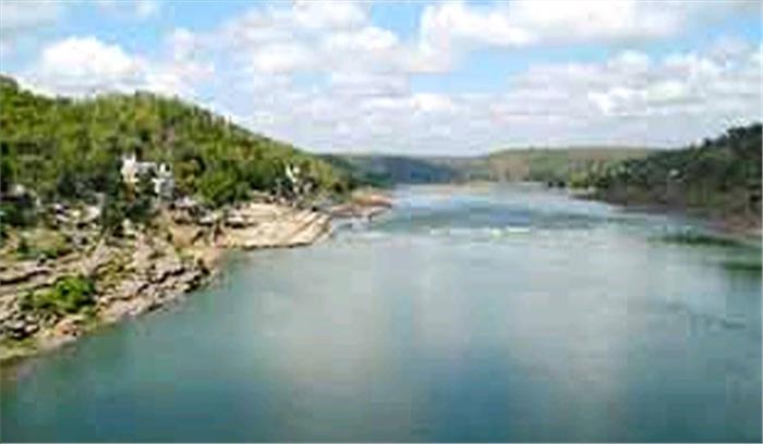 हमने किश्तों-किश्तों में उजड़ते देखा है नर्मदा घाटी को