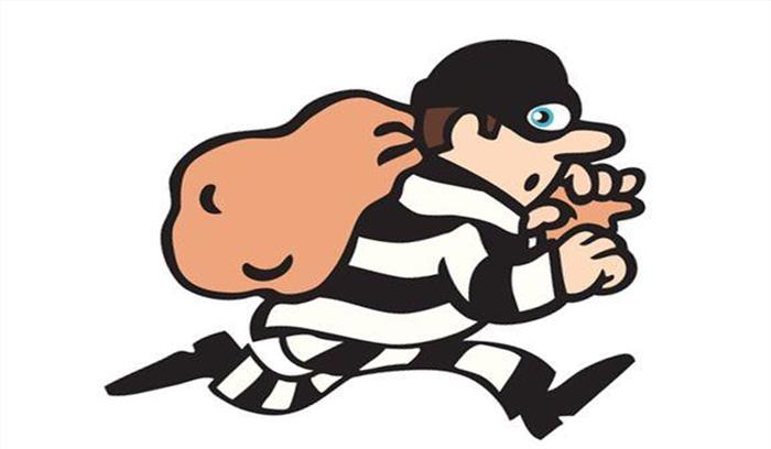 हथियारों के बल पर हजारों की नगदी लूटकर बदमाश फरार