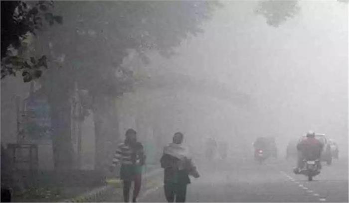 दिल्ली में कड़ाके की ठंड