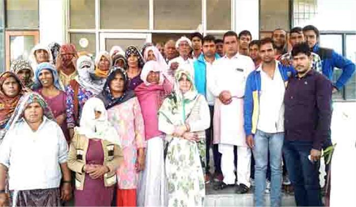 गांव भुलवाना में पेयजल की किल्लत से ग्रामीण परेशान