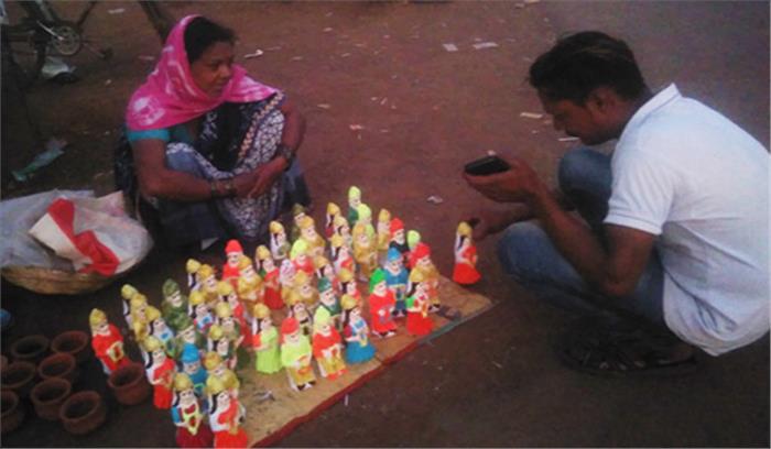 अक्षय तृतीया पर गुड्डा-गुड़ियों की शादी में बच्चे मस्त