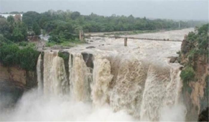 वीकेंड पर नंदी हिल्स, कर्नाटक में गोकक जलप्रपात में एंट्री बैन