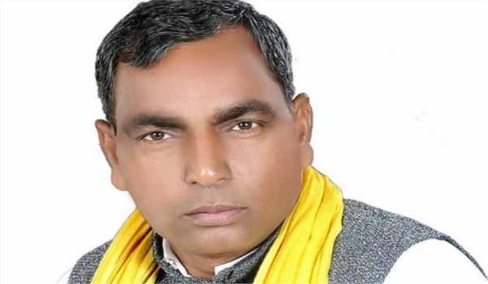 मंत्री ने अम्बेडकर के परिनिर्वाण दिवस की छुट्टी खत्म करने पर सवाल उठाये