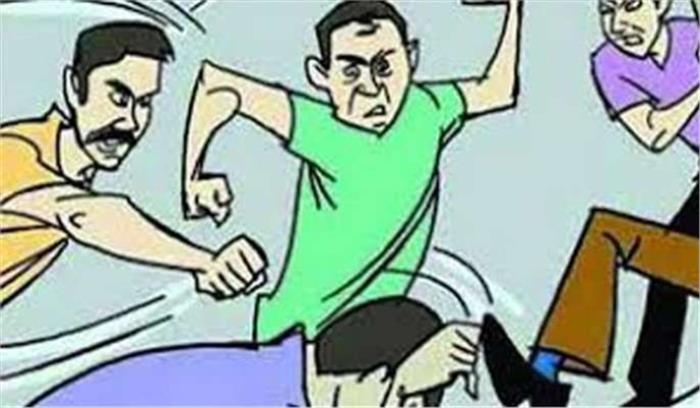 बच्चा चोर की आशंका में भीड़ ने ली युवक की जान बच्चा चोर की आशंका में भीड़ ने ली युवक की जान