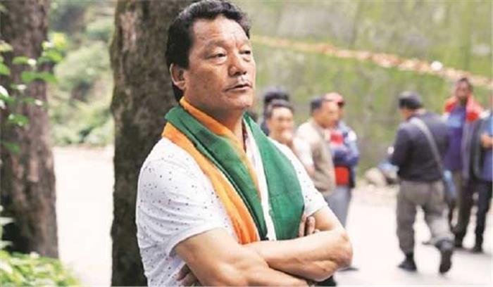 बिमल गुरुंग के आवास के समीप लगी आग, 5 मकान जलकर राख