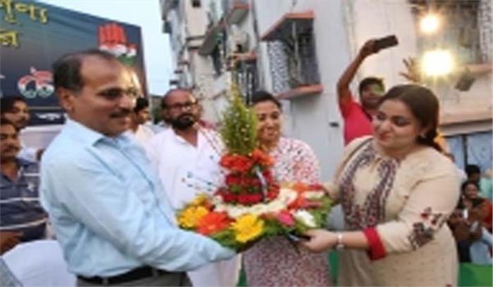 पश्चिम बंगाल में बची रही तृणमूल की इज्जत पश्चिम बंगाल में बची रही तृणमूल की इज्जत